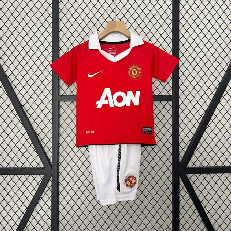 MANCHESTER UNITED I 10/11 CONJUNTO INFANTIL (RETRO) - FutStoreOficial