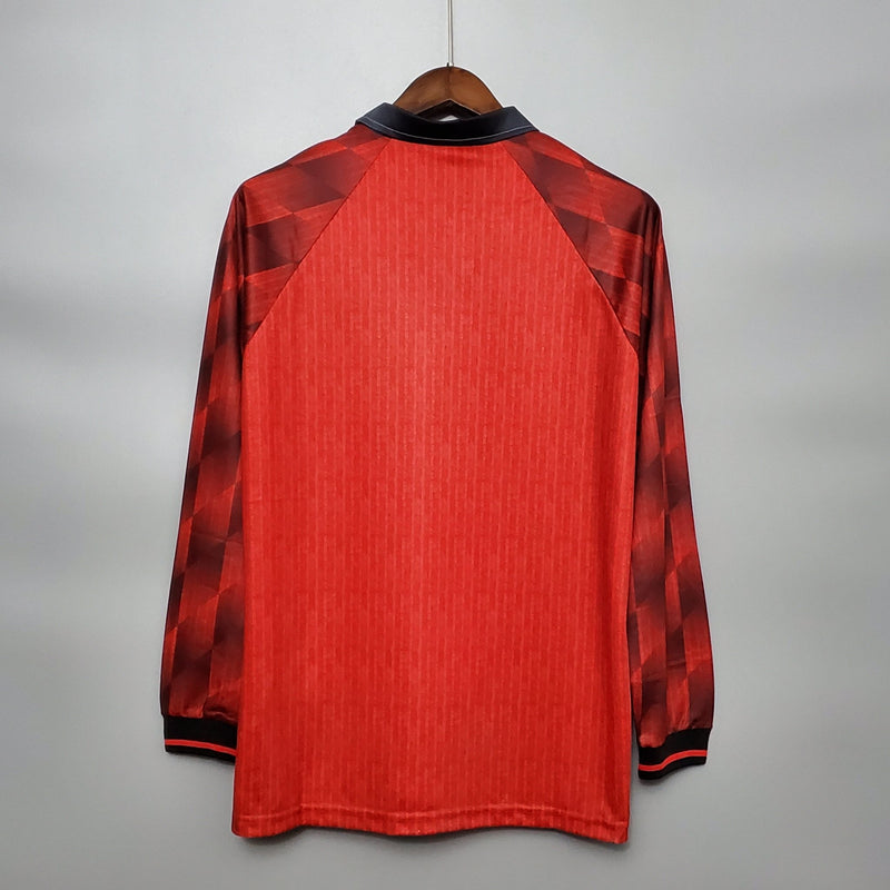 MANCHESTER UNITED I 1996 HOMBRE (RETRO) MANGA LARGA - FutStoreOficial