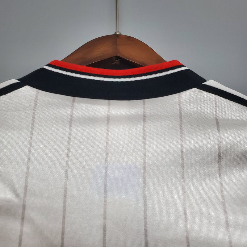 MANCHESTER UNITED II 1983 HOMBRE (RETRO) - FutStoreOficial