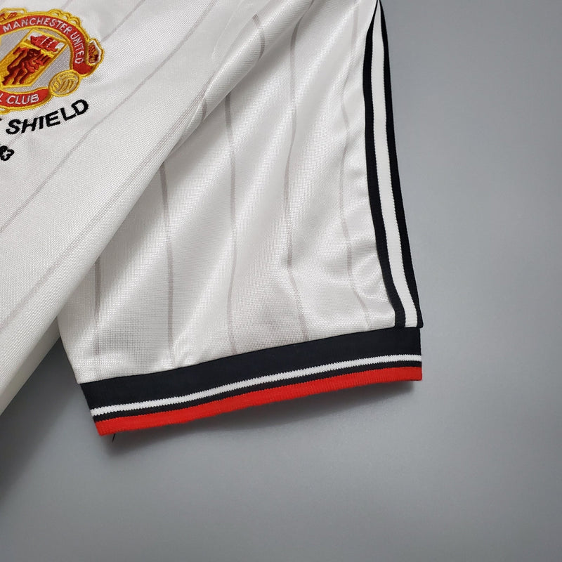 MANCHESTER UNITED II 1983 HOMBRE (RETRO) - FutStoreOficial
