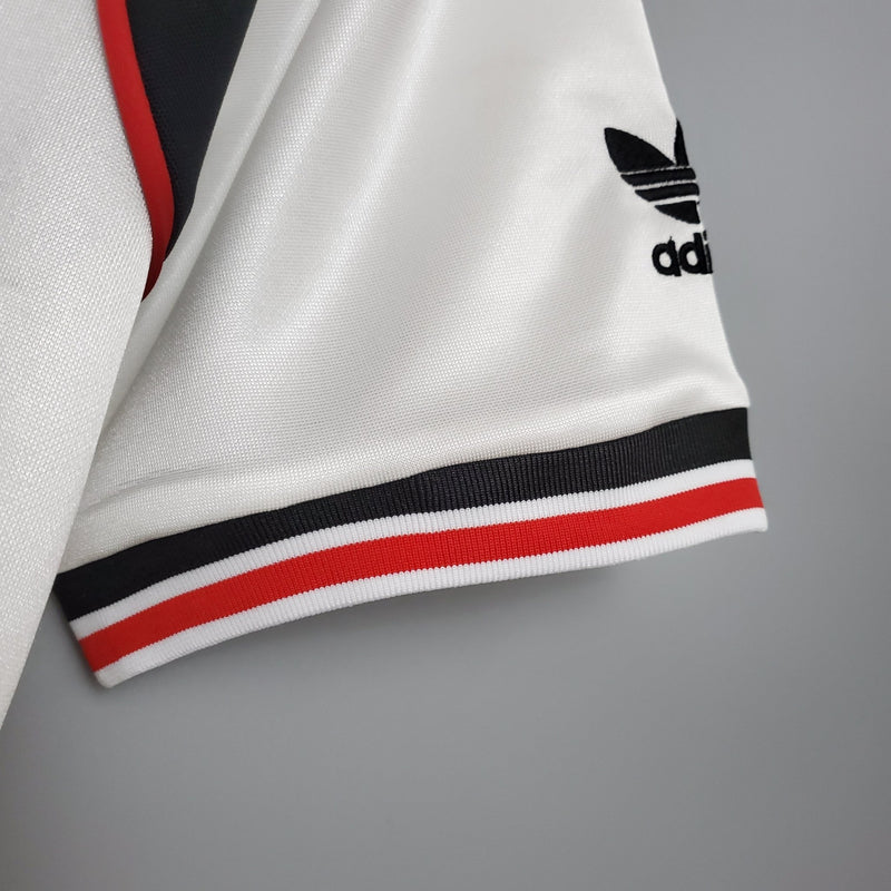 MANCHESTER UNITED II 1985 HOMBRE (RETRO) - FutStoreOficial