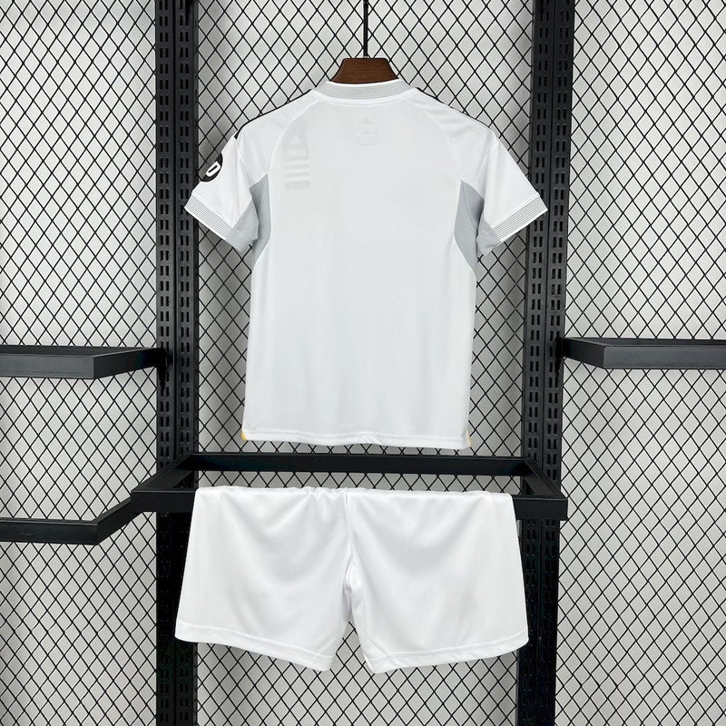 REAL MADRID I 25/26 CONJUNTO INFANTIL LANZAMIENTO - FutStoreOficial